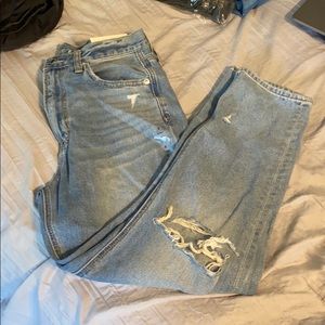 Mom jeans- American Eagle